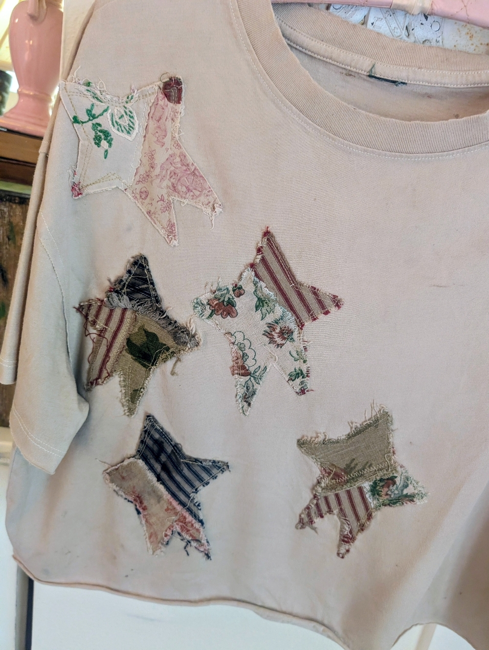 Cropped tea dyed tee shirt w scrappy fabric stars, HANDMADE ITEM